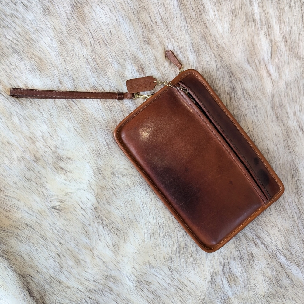 Vintage Coach 9834 Large Zip Clutch Bag in British Tan Pre-1994 - Picture 11 of 11